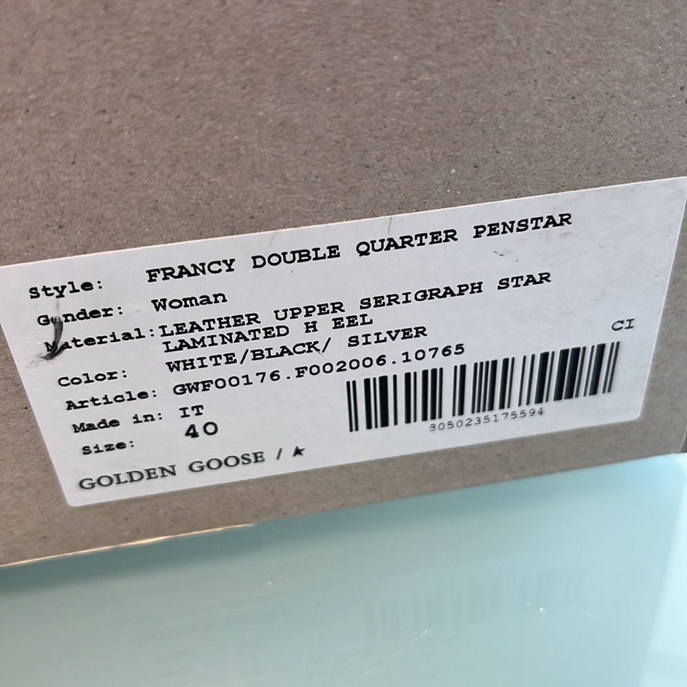 Woman’s golden goose sneaker, size 10 white - Picture 11 of 11
